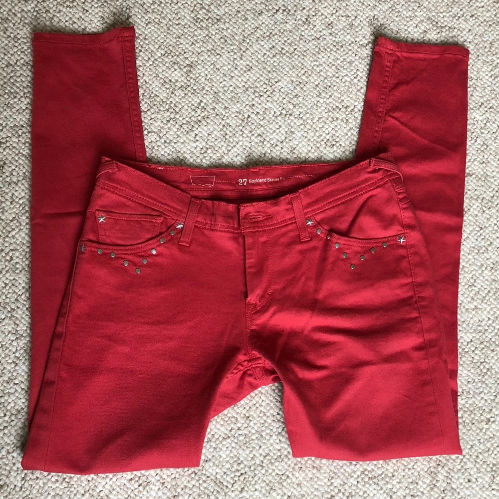 NWOT Levis‎ studded capris